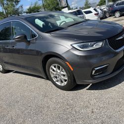 2022 crysler pacifica/ para la familia