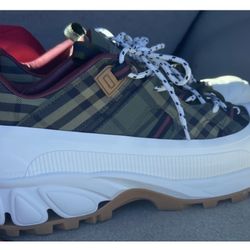  Burberry Chuck Arthur 