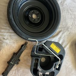 Spare tire, jack and tool kit for Prius 3, Lexus CT200