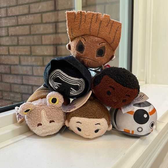 Disney Bundle of Star Wars and Marvel Tsum Tsum’s Rey, Groot, BB-8 Jar Jar Binks