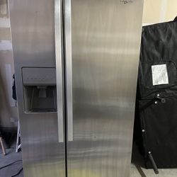 Whirlpool refrigerator 