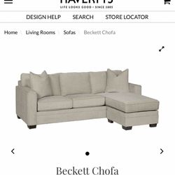 Havertys Sofa With Reversible Chaise