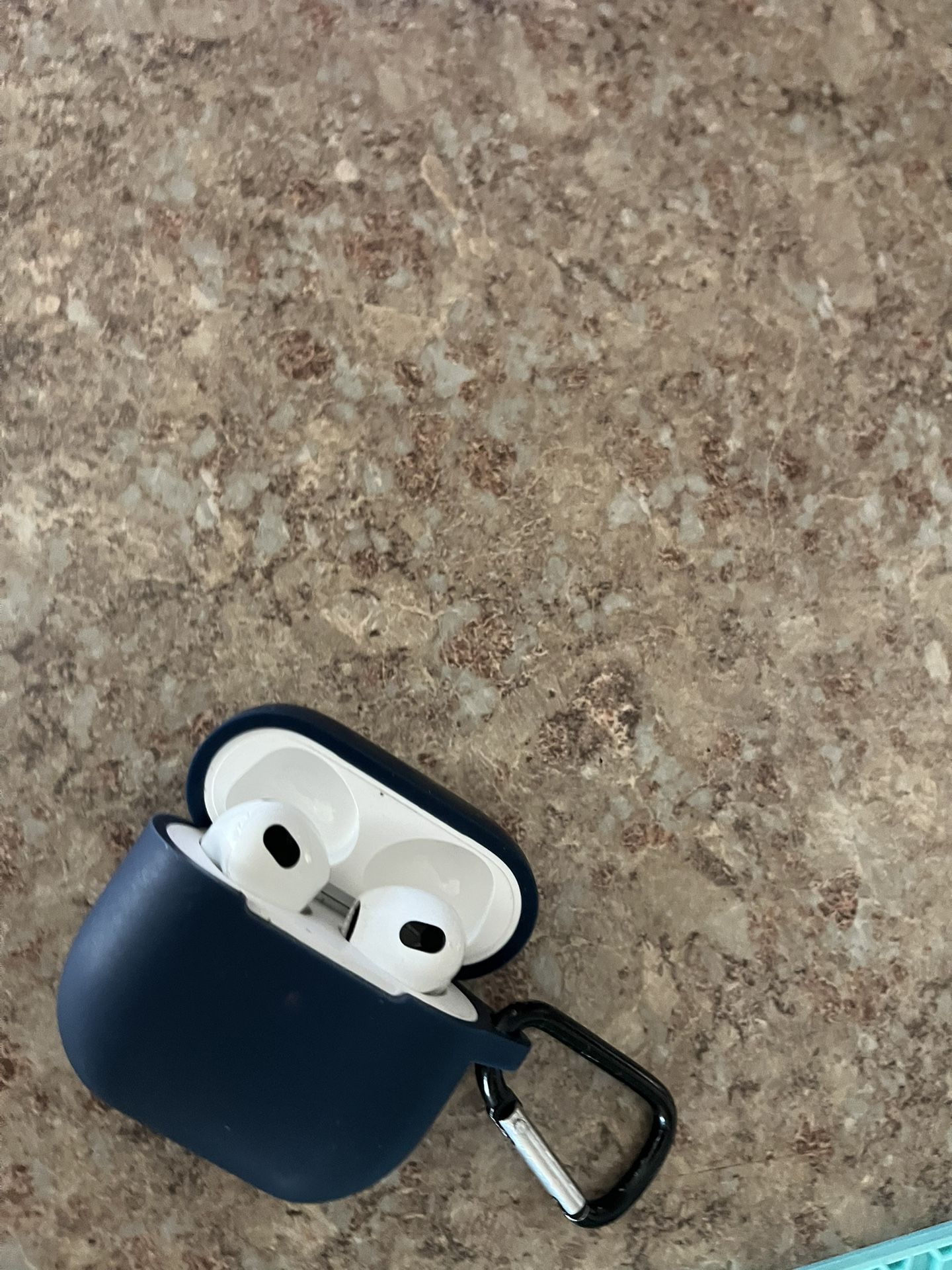 Airpods 6F21