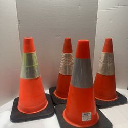 Set Of 4 : 18" ORANGE SAFETY TRAFFIC/PARKING CONE WITH REFLECTIVE COLLAR 