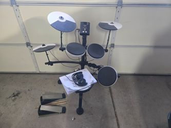 Roland electronic drum set