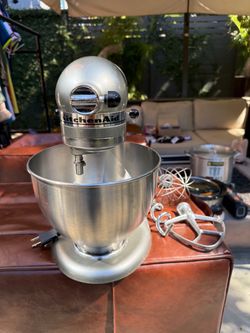 Classic Kitchen Aid Tilt-Head Stand Mixer