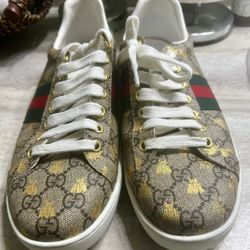 Size 41  Or 10 US size .Sneaker $60