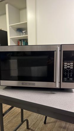 Black+Decker Stainless Steel Countertop Microwave