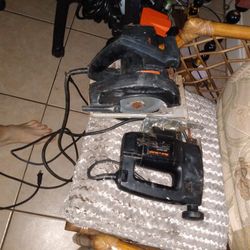 1-1/2 HP Black Decker Saw And Jigsaw With Blades