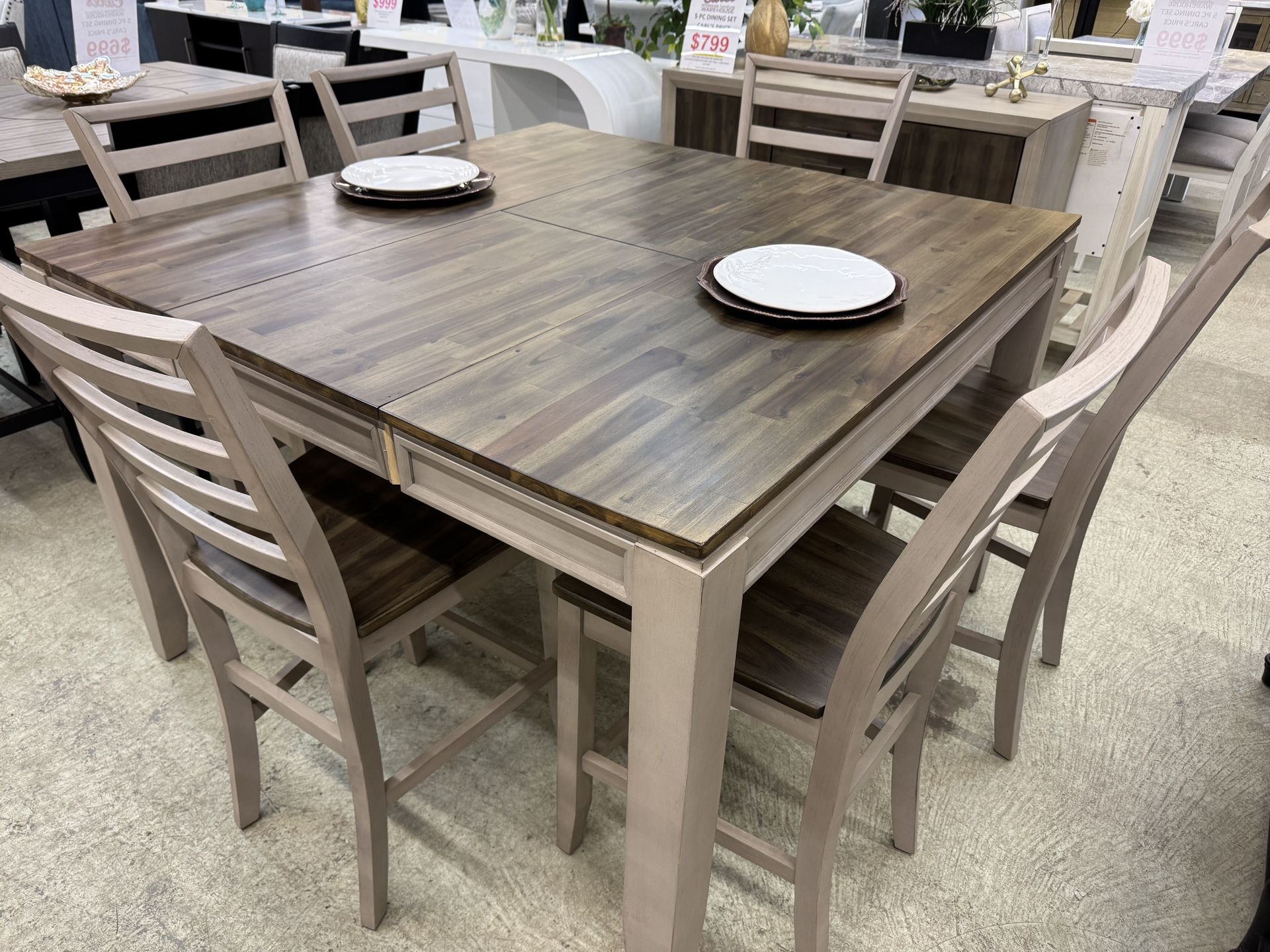 Beautiful Table With Butterfly Leaf.