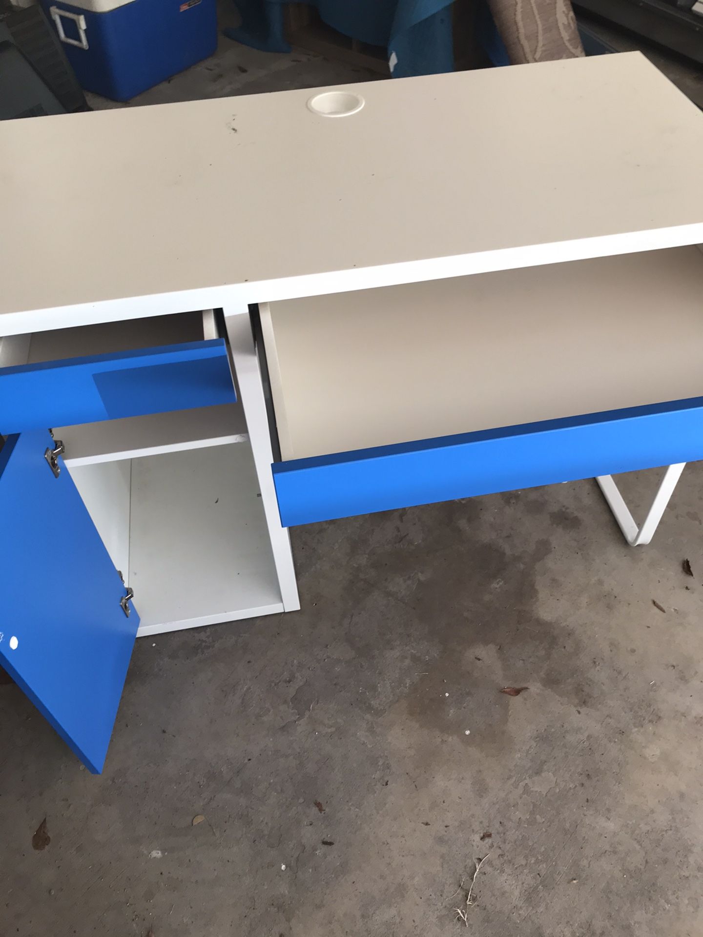 Blue and whit desk