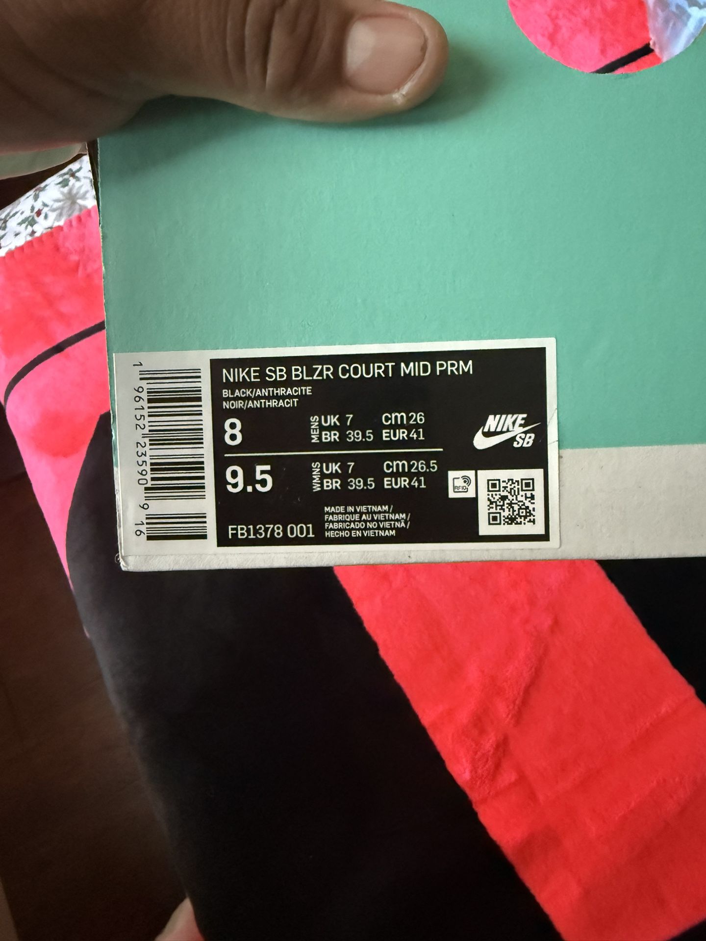 Nike SB Blazer 8 men / 9.5 women