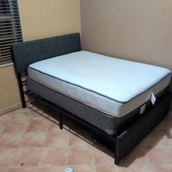 Full Mattress With Frame And Headboard 