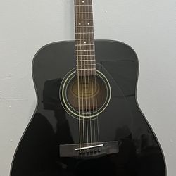 Yamaha F335 Acoustic Guitar Black