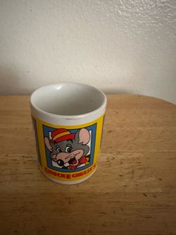 Collectible 1994 chuck e cheese mug