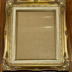 Vintage Ornate Gold Picture Frame – 16 3/8” x 19 3/8”