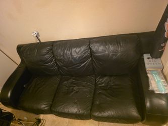 Black 3-Seater Leather Sofa – Good Used Condition