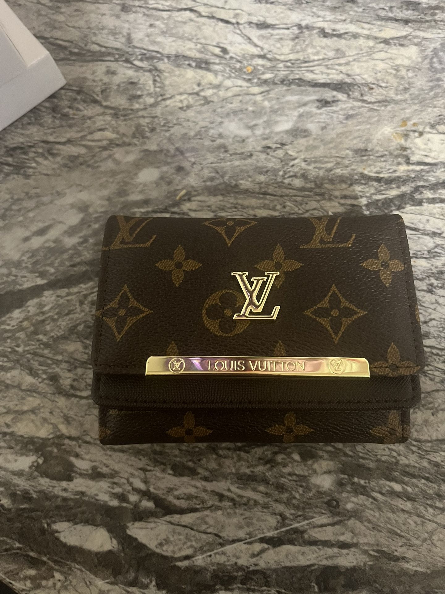 Louis Vuitton, Women’s wallet