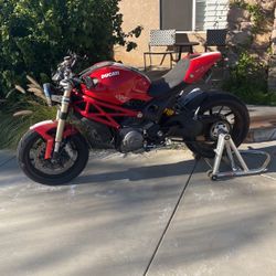 2014 Ducati Monster