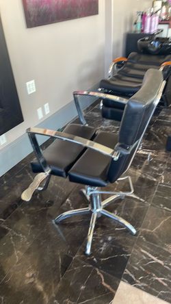 salon chairs and mirrors