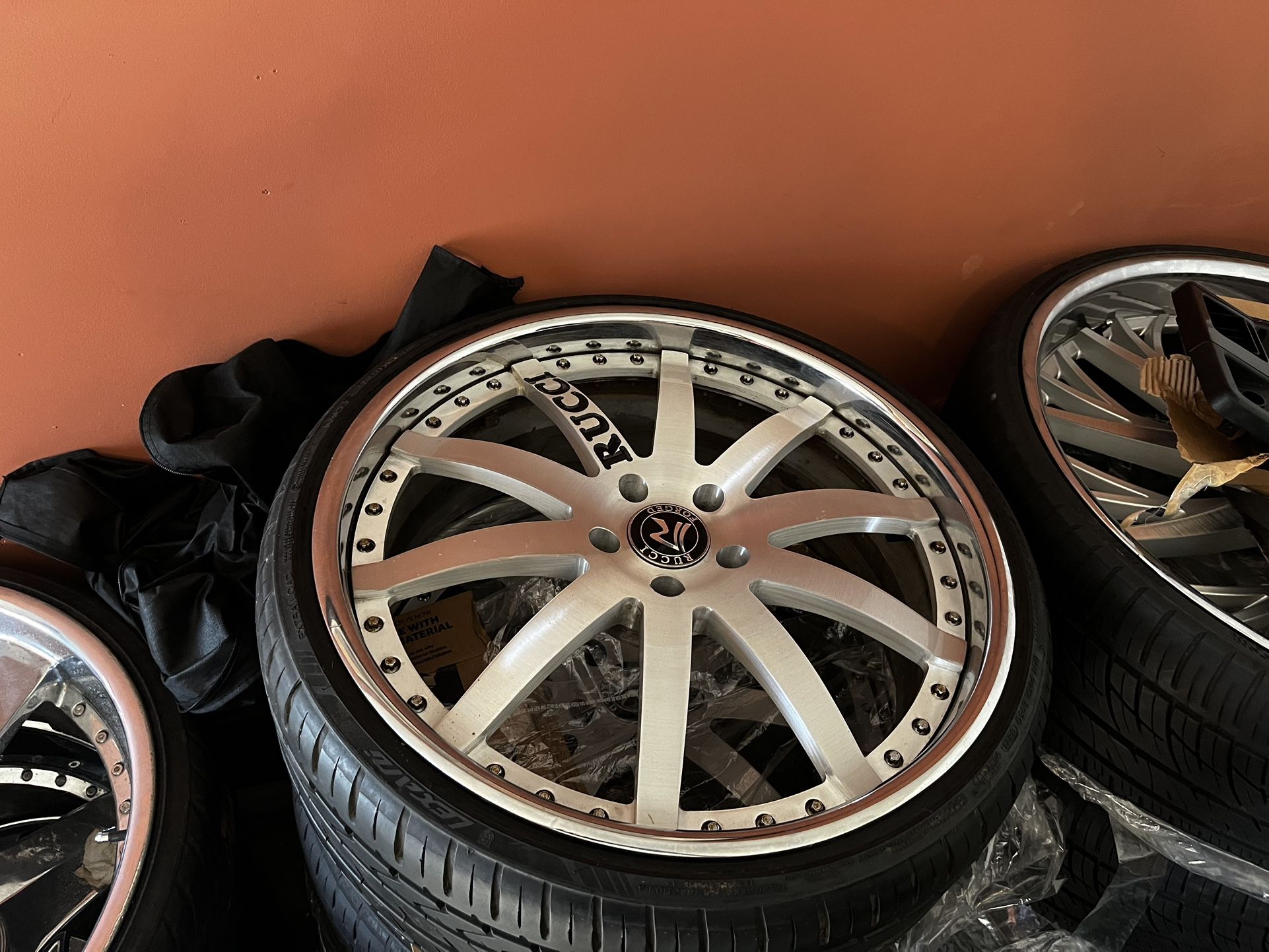 Rucci Rims Wheels 22s Spinning Cap 