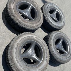 4 — 235/75r15 5x5 5x127 EMR 3 SPokes Chevy Silverado 1500 Jeep Wrangler Wheels Good 90% Treads Goodyear Tires 2024 DOT