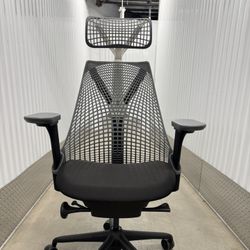 Herman Miller Sayl Office Chair With Headrest