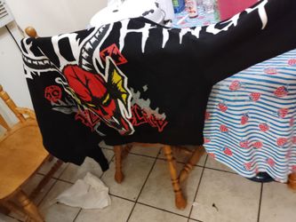 Not available anywhere anymore Stranger things medium sweater