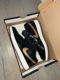 Womens Jordans low 1s size 7y