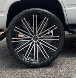 24 inch rims 6 LUG CHEVY