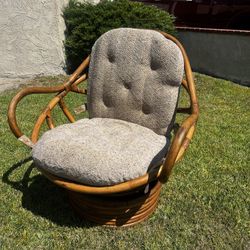Vintage boho Bamboo Rattan Swivel Chair
