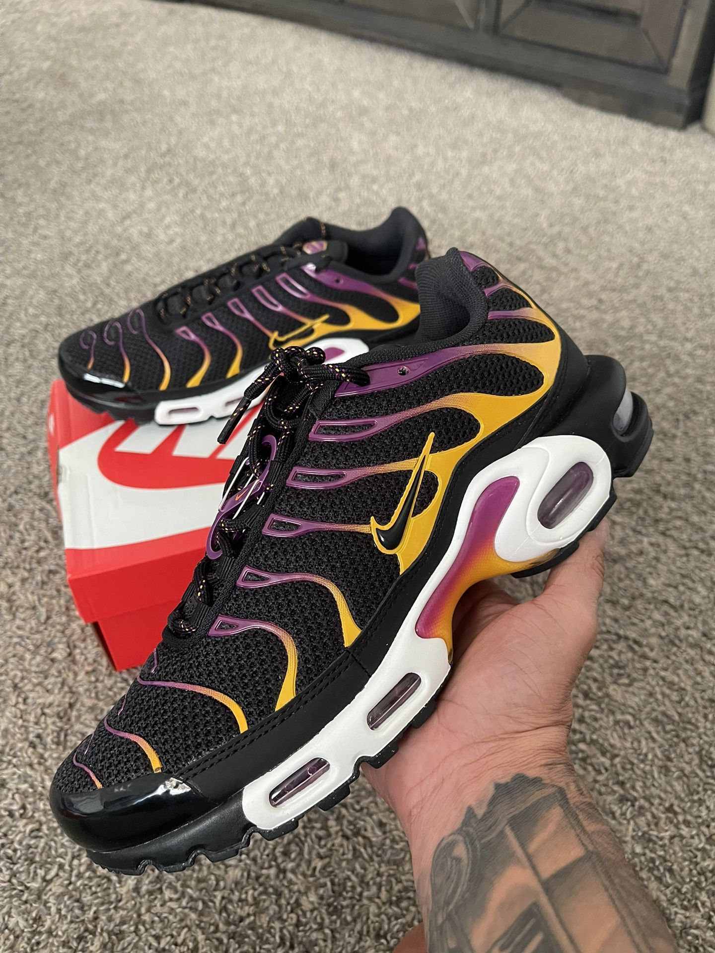 Nike Air Max Plus “University Gold Viotech Purple”
