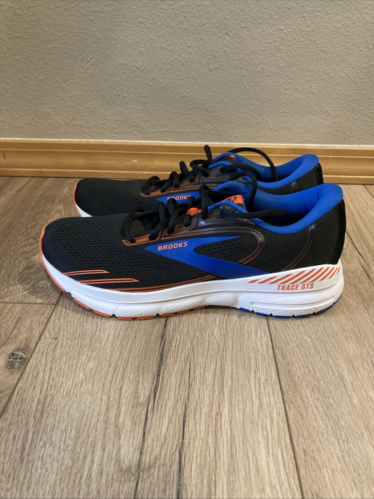 NEW Men’s BROOKS Trace 3 GTS “Sample” Shoes Size 9