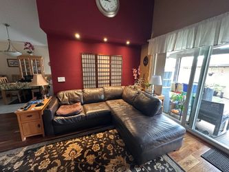 Leather Sofa sectional (brown)