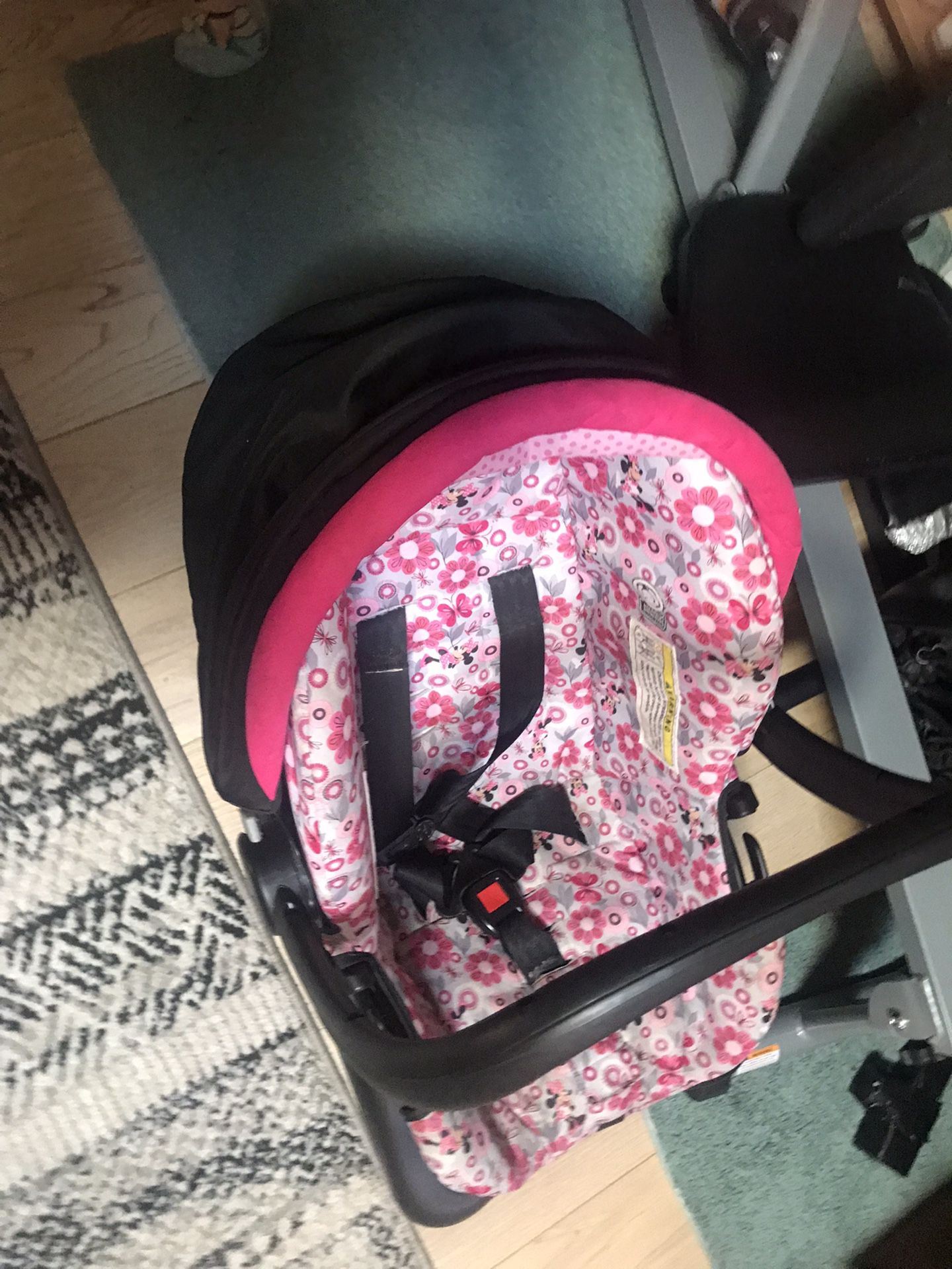 Minnie Girl Car Seat 30 Or Best Offer