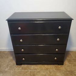 Chest Of Drawers L37 W17 H36
