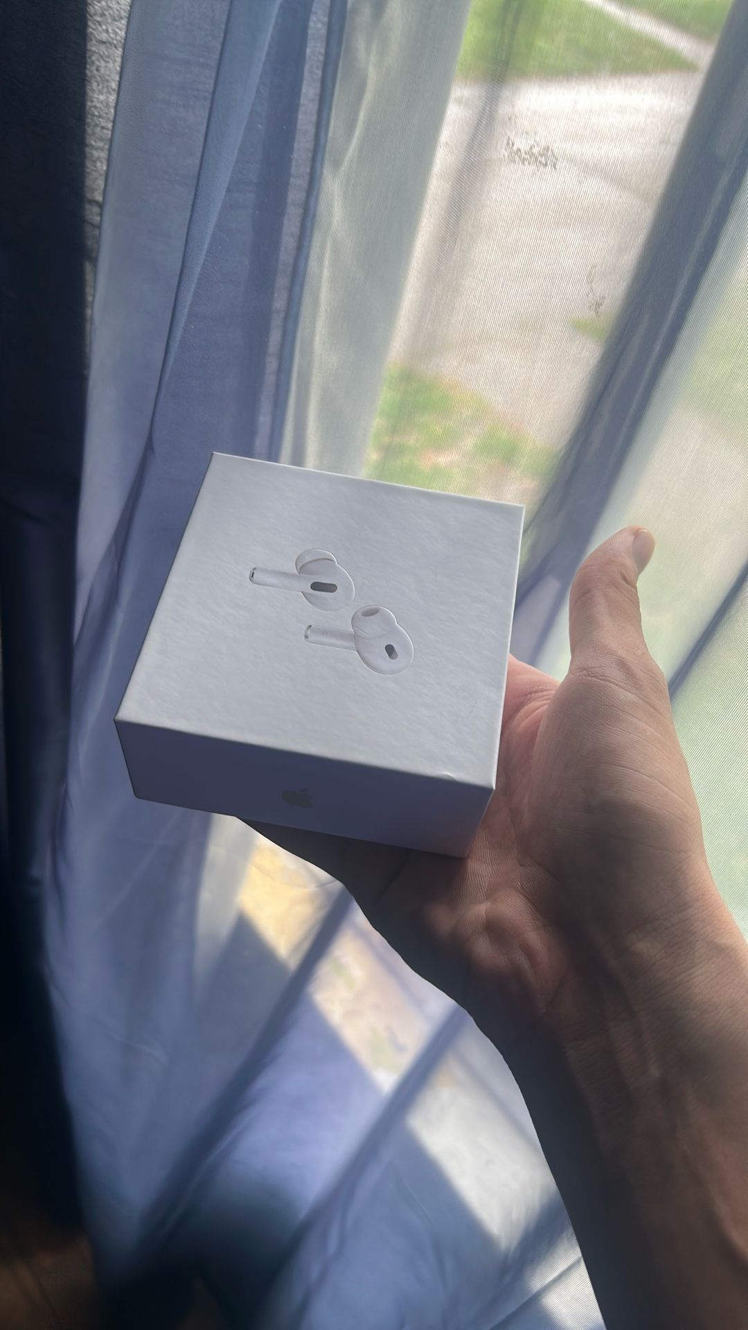 AirPods Gen 2s