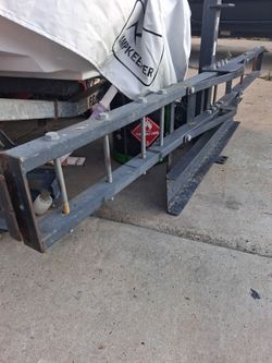 Dirt bike tow carrier rack