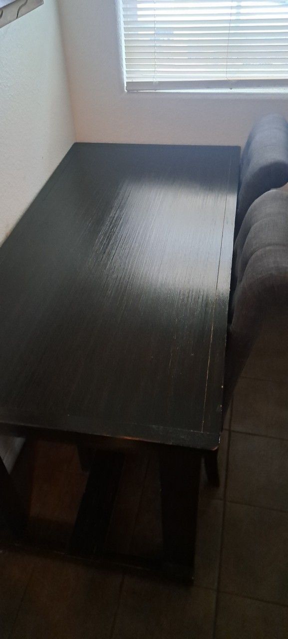 Kitchen Table...COMES WITH 2 CHAIRS. 1 OF THE CHAIRS NEEDS REPAIRS...