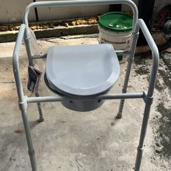 Commode
