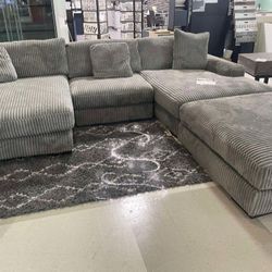 Brand New 🎀Lindyn Fog Sectional sofa with chaise/ Other Color Available 