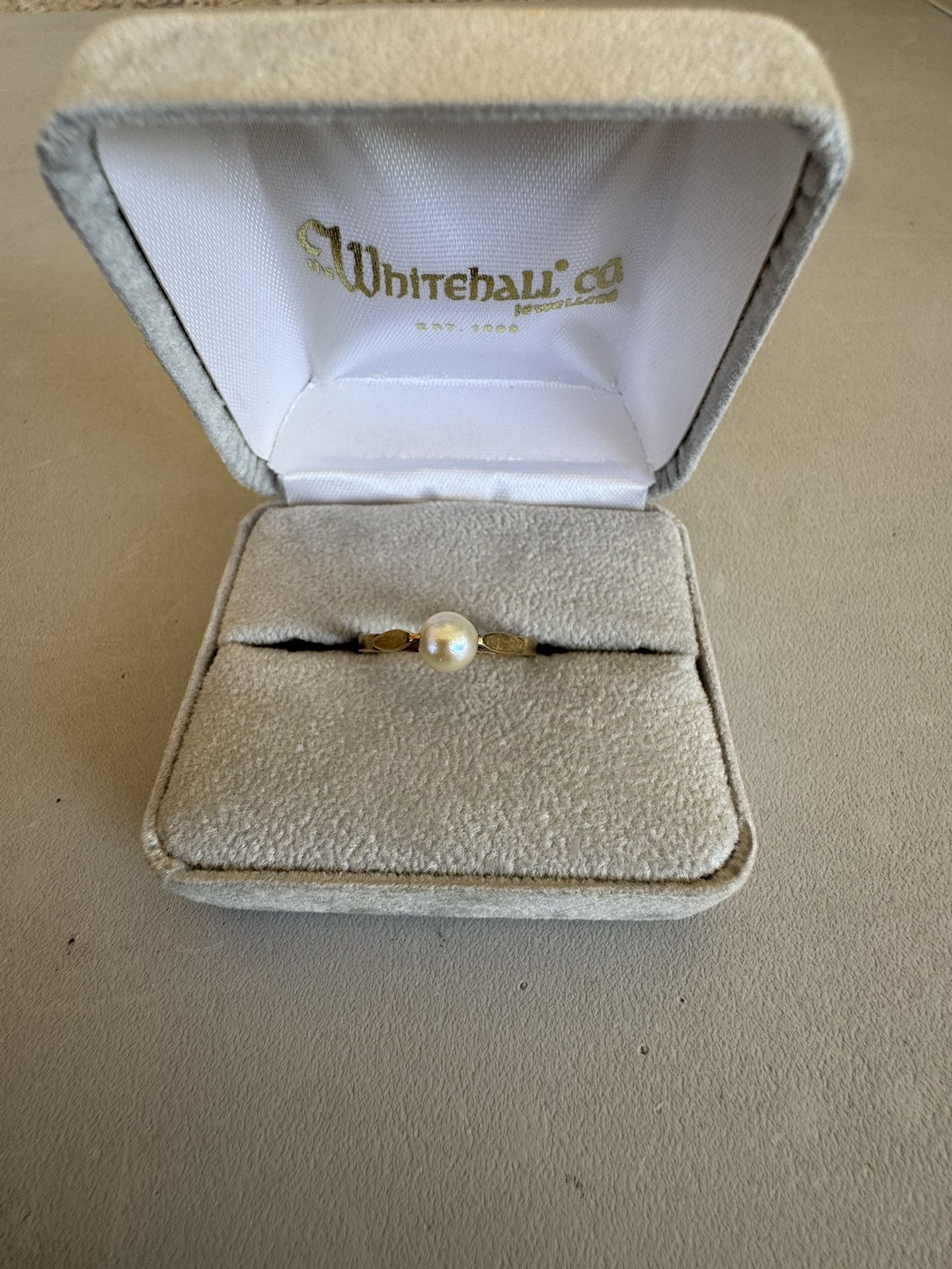14k Solid Yellow Gold Ring Size 8 