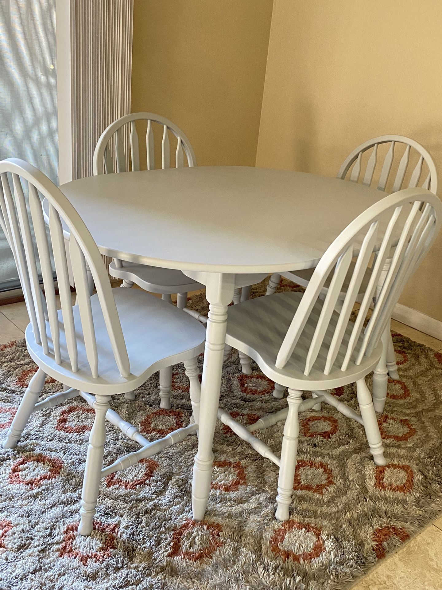 Dining Table With 4 Chairs
