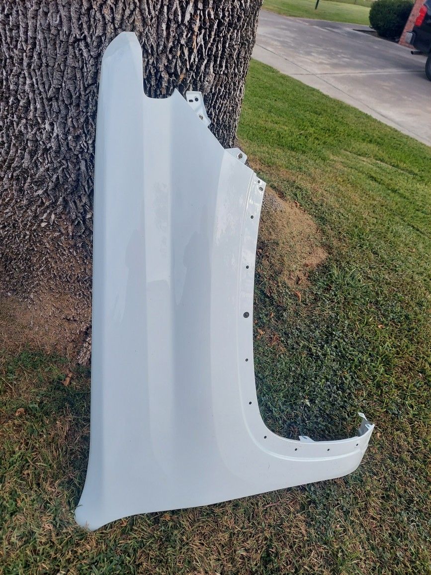 RIGHT SIDE FENDER FOR CHEVY SILVERADO 2(contact info removed) YEAR 2020 UP 2025