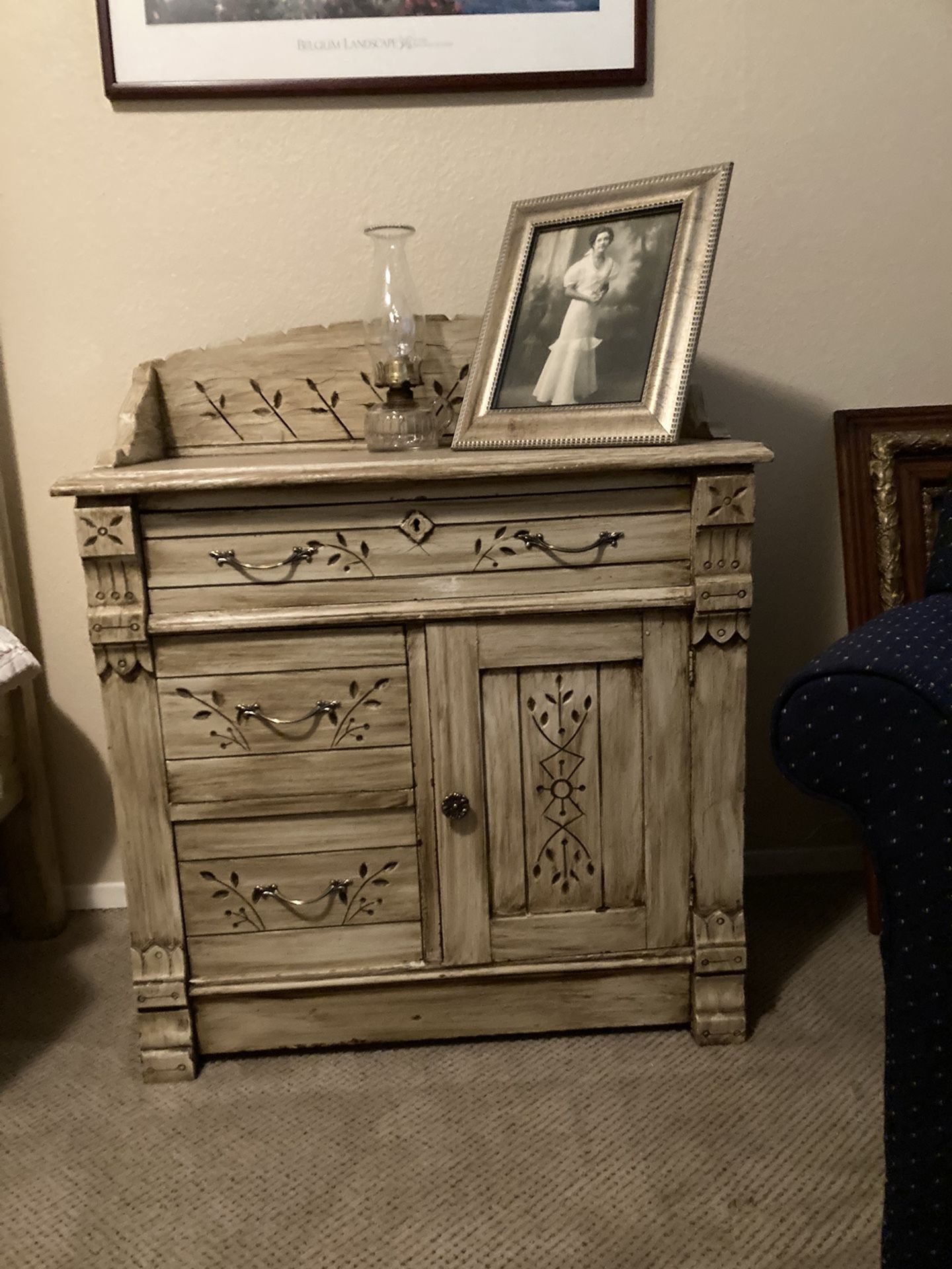 Small Dresser for Sale in Seattle, WA OfferUp
