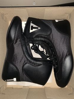 Kickboxing shoes
