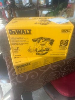 DeWalt 20V Max Cordless Brushless 6 1/2 in Sidewinder Tool Only