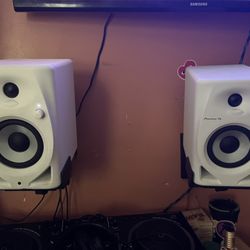 Pioneer DJ DM-40BT-W 4" Bluetooth Desktop Monitor Speakers (pair)- White