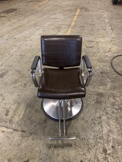 Salon Chair