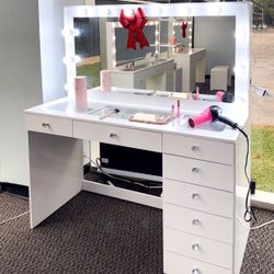 Large Make Up Vanity W Power Outlets